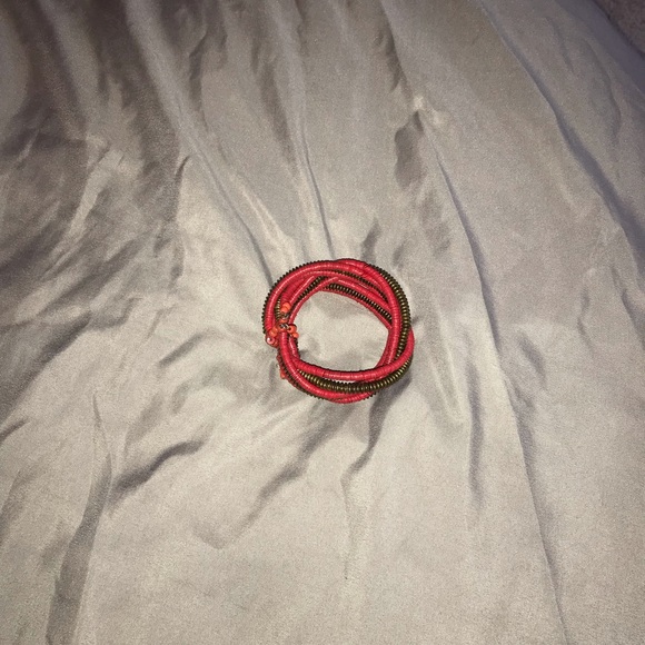 Red and gold beaded bracelet made in Nigeria. - Picture 3 of 3